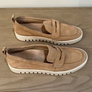 Tan Suede Vionic casual loafers